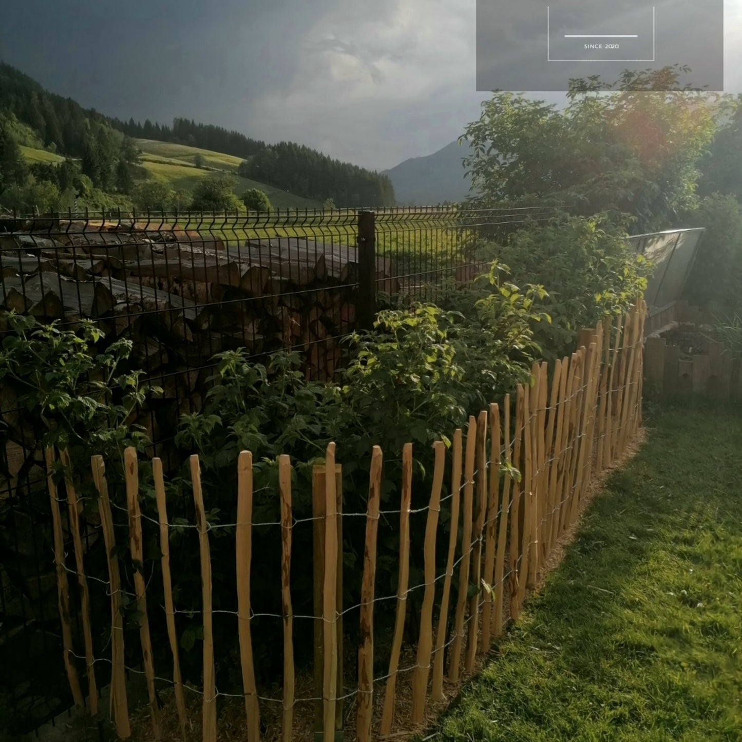 Staketenzaun aus Haselnuss 100cm Höhe mit Lattenabstand 3-5cm 5lfm